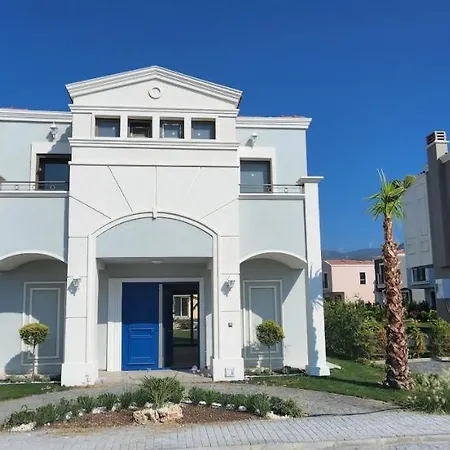 Muestakil Szálloda Kusadası